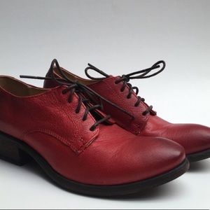 Frye the Carson lace up leather shoes